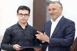  تقدیر ویژه نماینده مجلس و رئیس دانشگاه از نخبگان طلایی دانشگاه