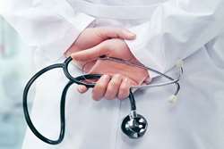 موفقیت کم‌نظیر دانش‌آموختگان پزشکی جهرم؛ کسب کرسی‌های ارزشمند دستیاری در دانشگاه‌های تراز اول کشور