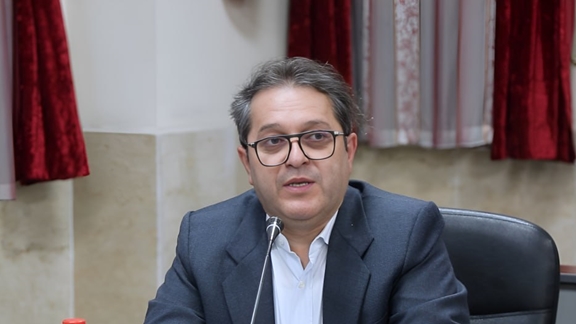 با تاکید بر نگاه راهبردی نماینده مردم در مجلس؛ گستره خدمات تخصصی به بخش کردیان هم رسید/ ویزیت هفتگی متخصصان جراحی، داخلی و زنان در قطب‌ آباد آغاز شد